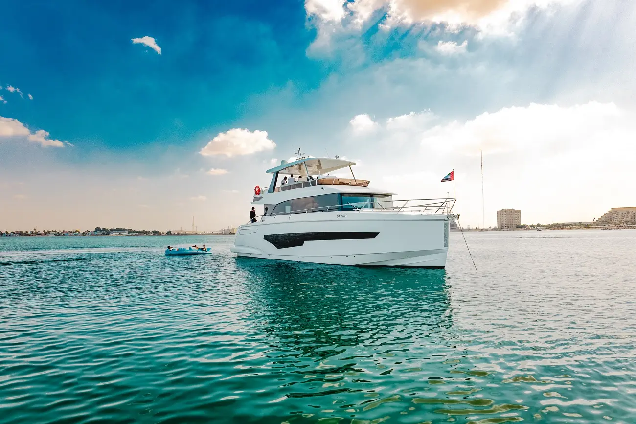 Experience the ultimate in luxury and fun at sea with luxury yacht rentals in Dubai!