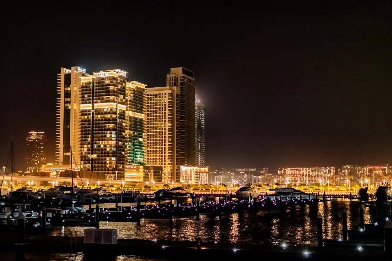 Experience Luxury yacht charter Dubai cruise.