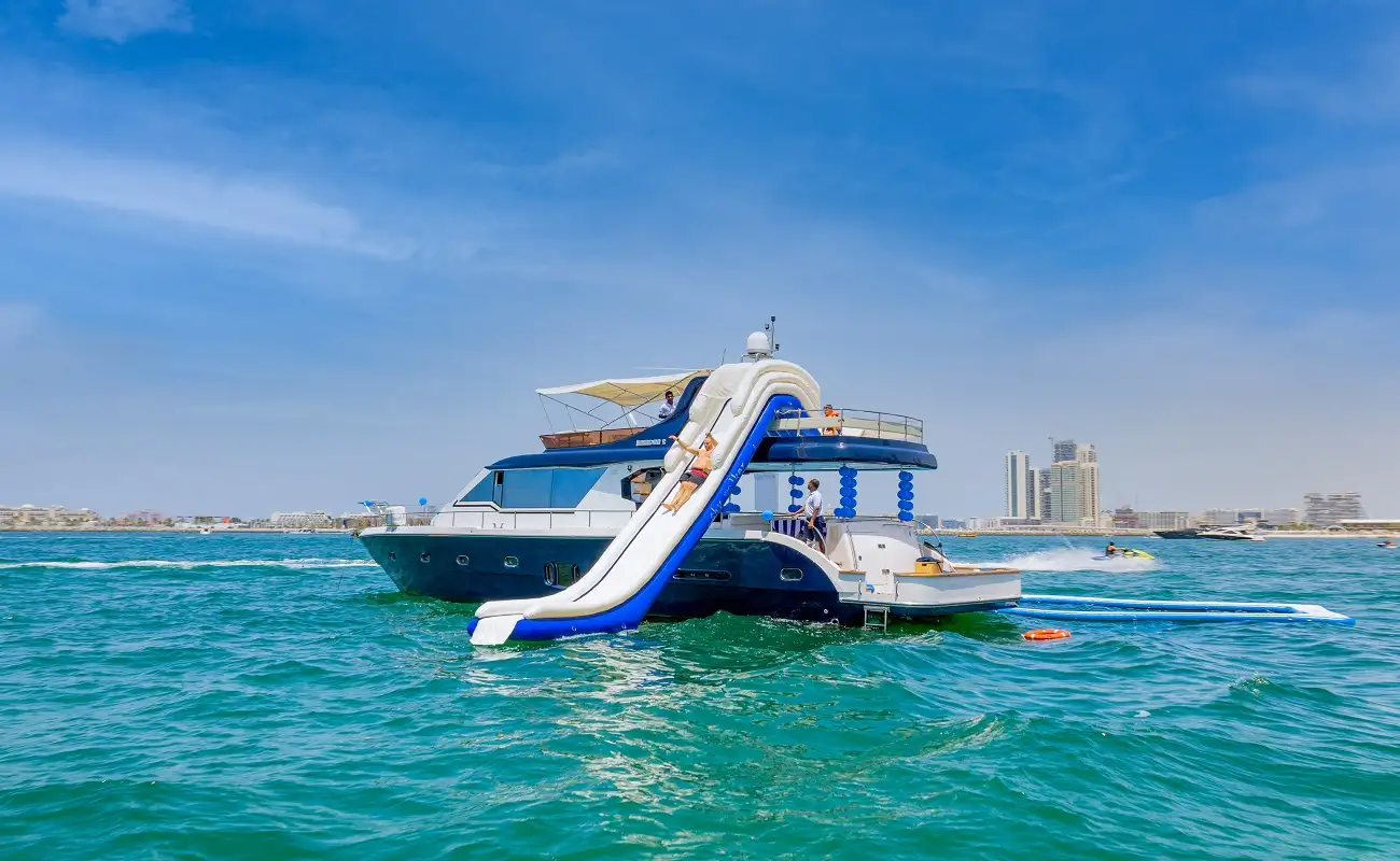 Come and enjoy a luxurious and unforgettable journey at sea with yacht booking Dubai.