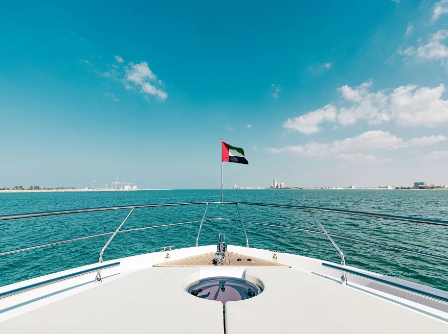 Enjoy the Dubai skyline from the deck of your yacht!
