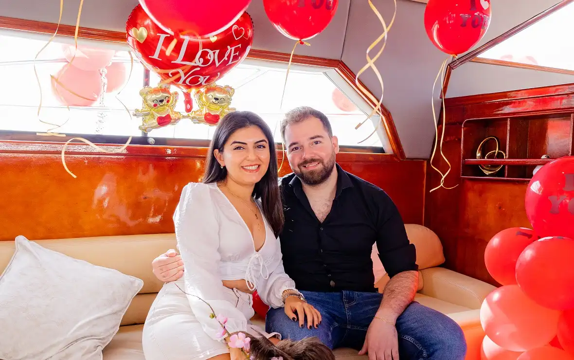 Rent a Yacht in Dubai for a Romantic Honeymoon