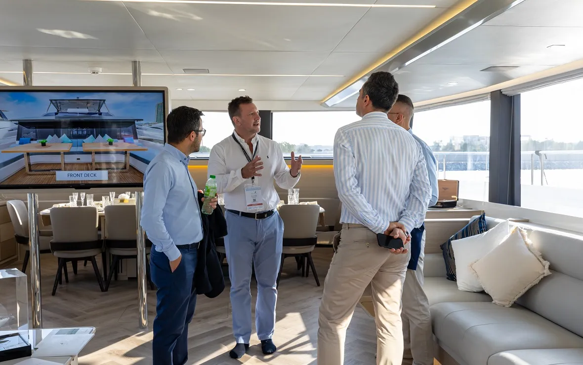 Hosting Corporate Events and Clients on Board a Yacht in Dubai