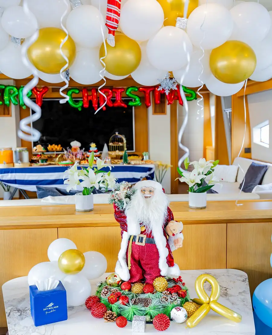 Hosting a Christmas Party on a Yacht in Dubai