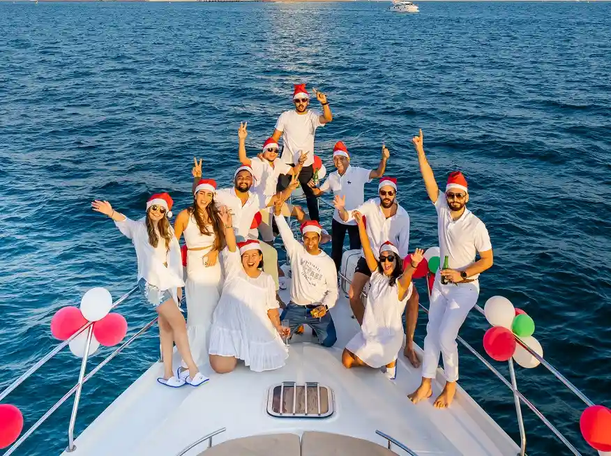 Enjoy a Christmas Yacht Party in Dubai With Your Family and Friends