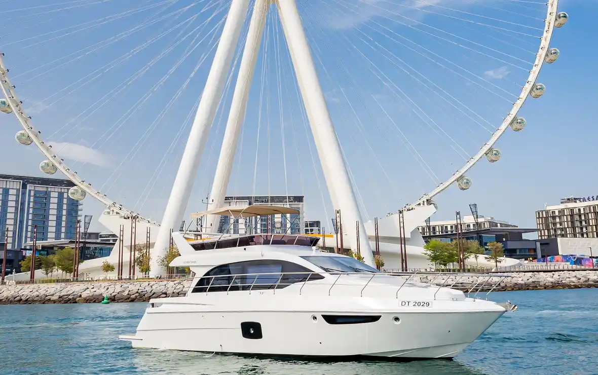 Take a Fishing Yacht Cruise in Dubai and Enjoy the View of Ain Dubai