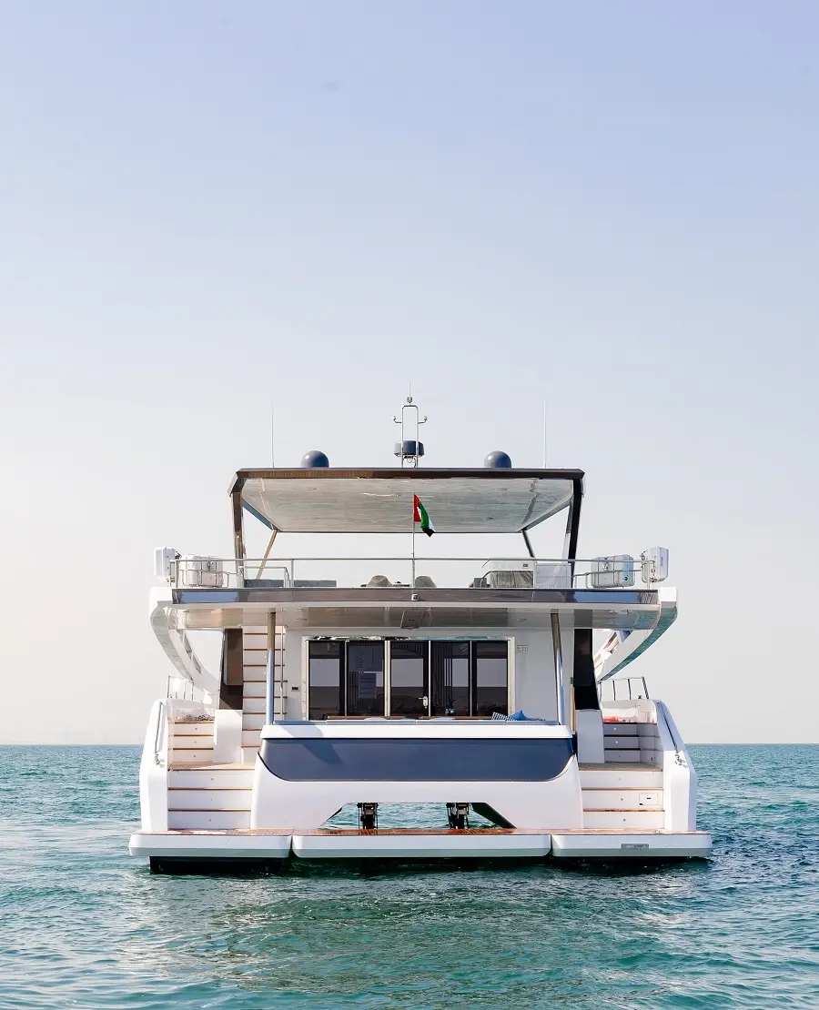 Luxury yacht cruise in Dubai at Moon Island