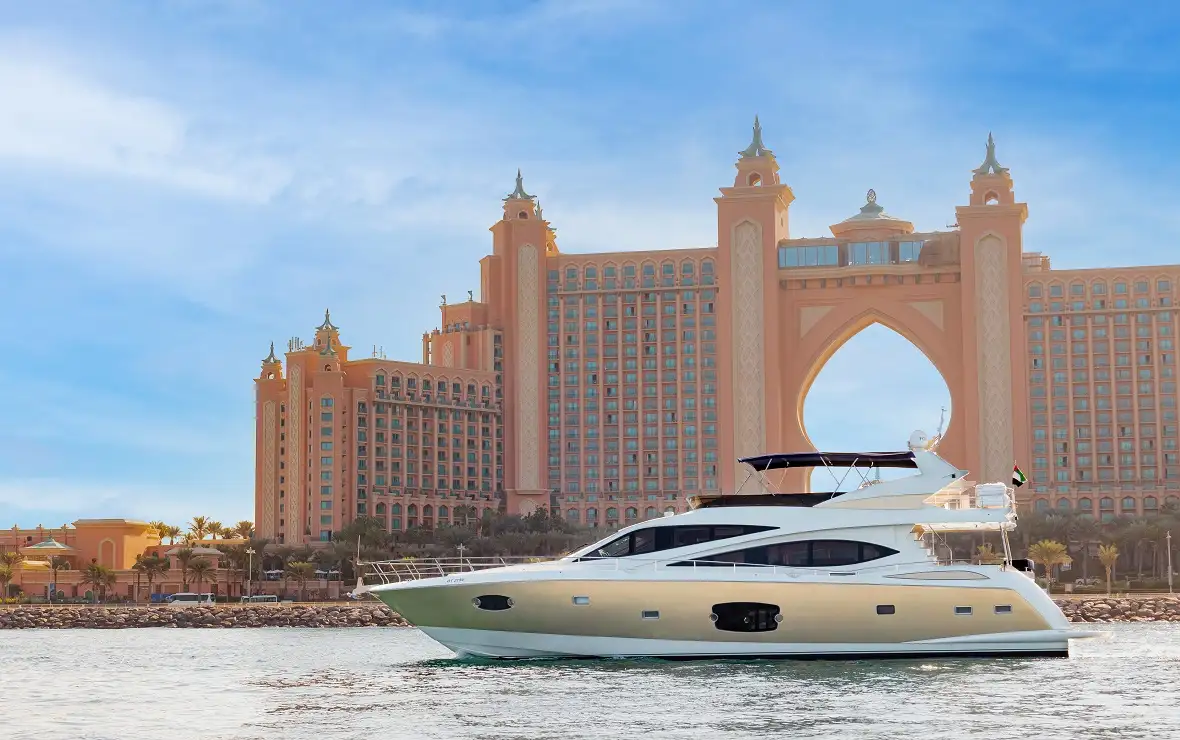 Take a Trip to Atlantis the Palm Aboard a Luxury Yacht in Dubai