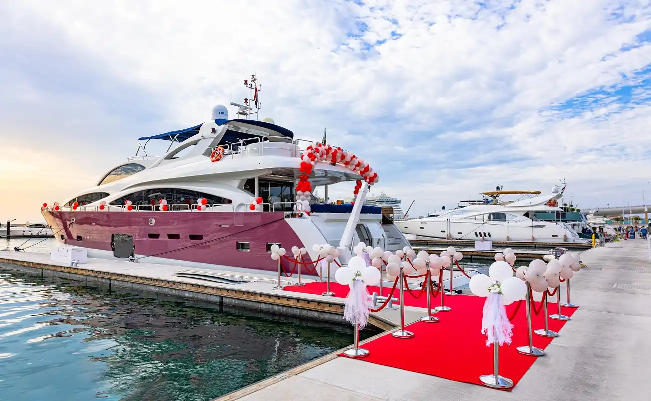 Host a boat party in Dubai for Your engagement!