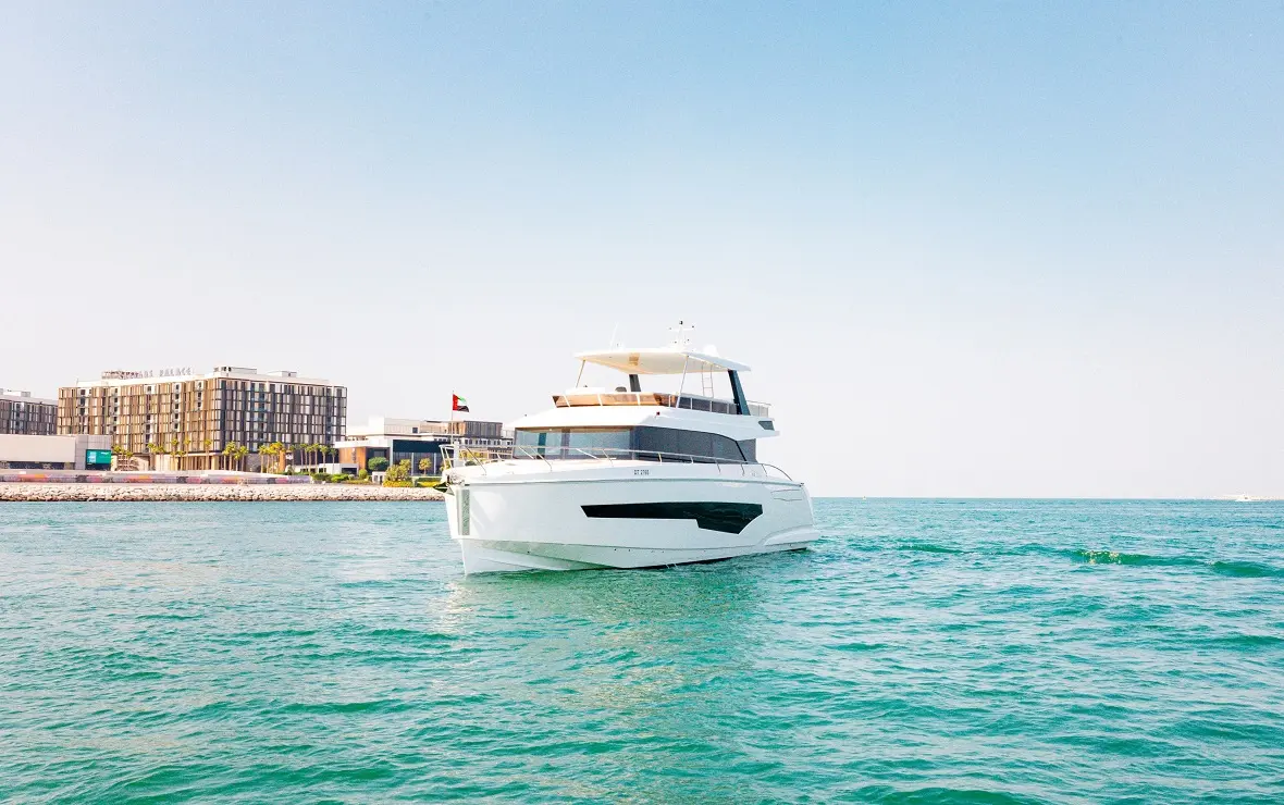 Dubai Marina 1-Hour Yacht Tour