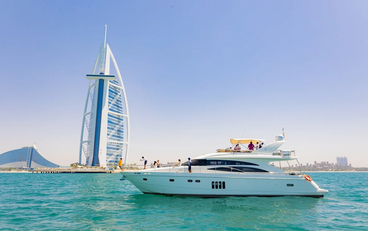 Luxury Dubai Yacht Tour