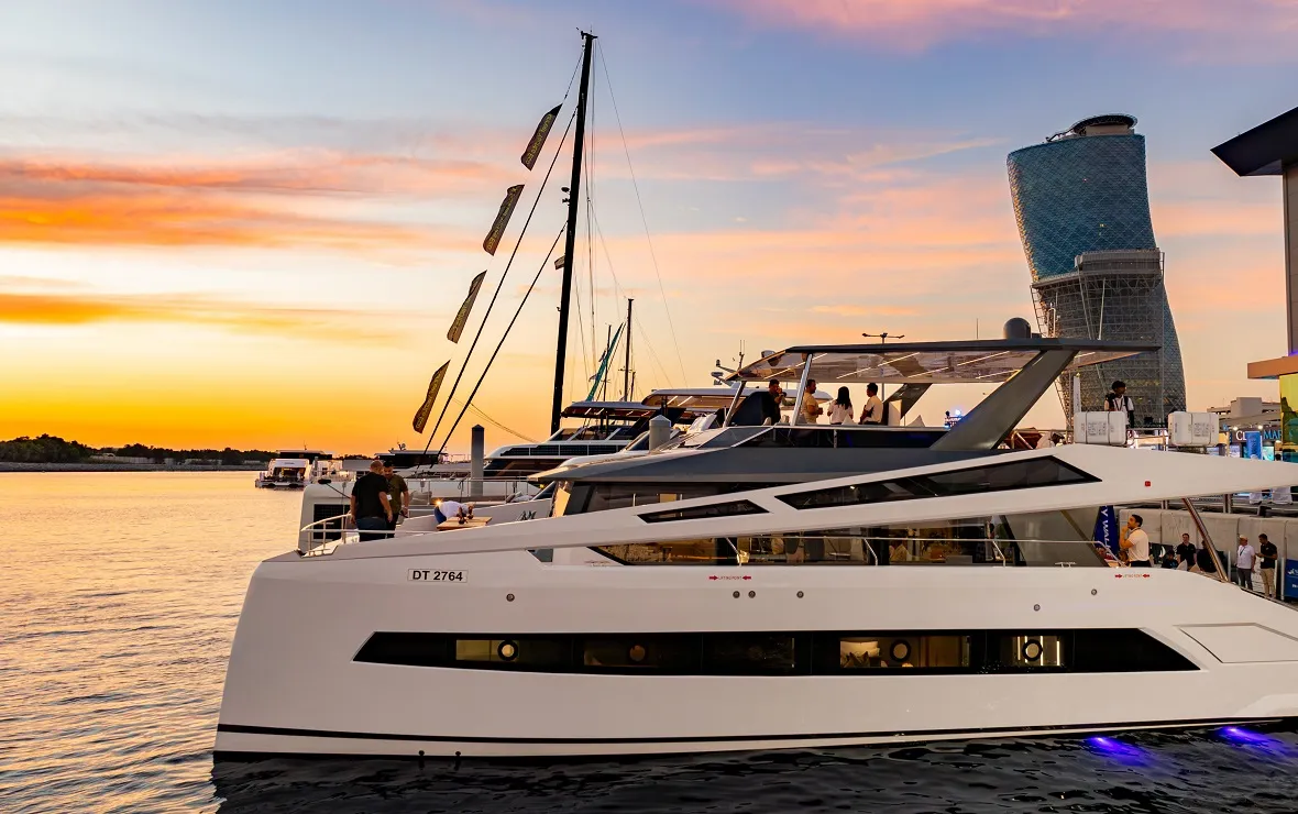 Dubai Yacht Sunset Cruise