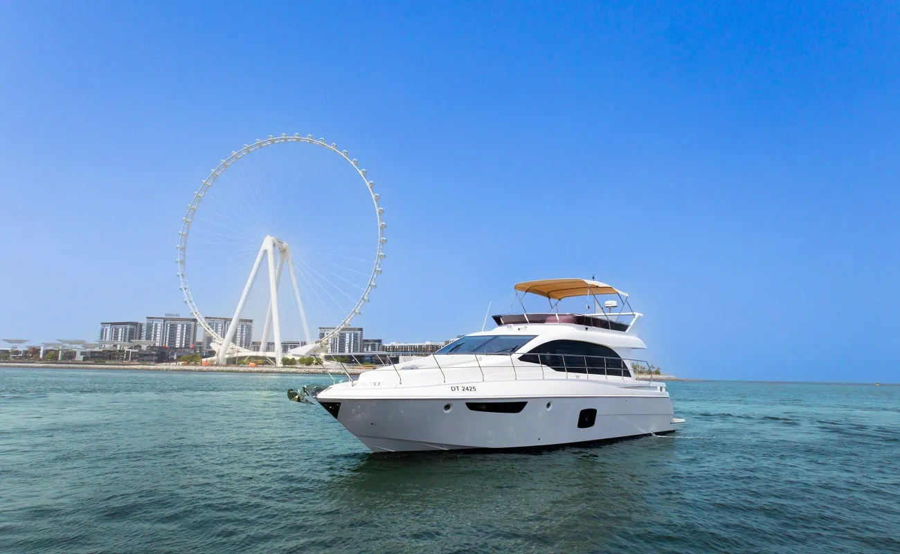 Take a boat trip in Dubai Marina and visit the Ain Dubai.
