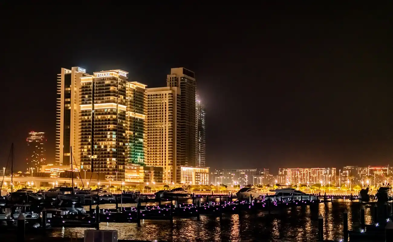 The Dubai Marina dinner cruise is more than just a meal—it's a complete leisure experience.