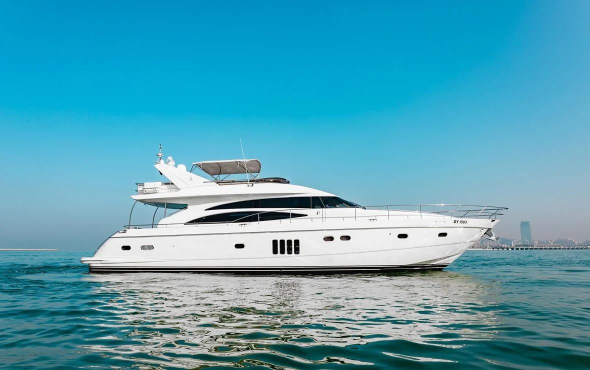 Luxury Yacht Tour Dubai Marina