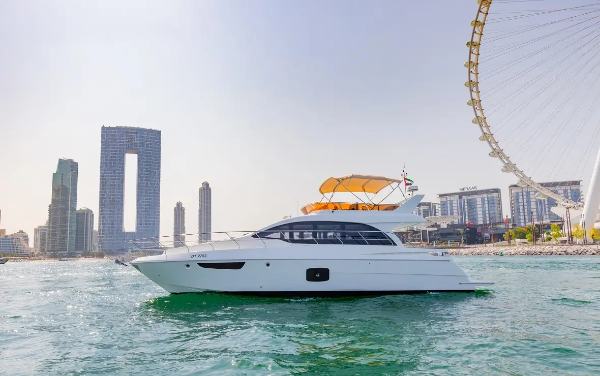 Yacht Ride in Dubai