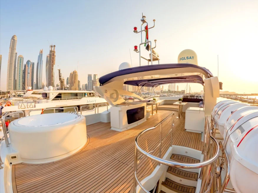 Dubai Yacht Flybridge