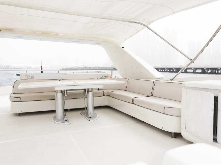 Dubai Yacht Flybridge