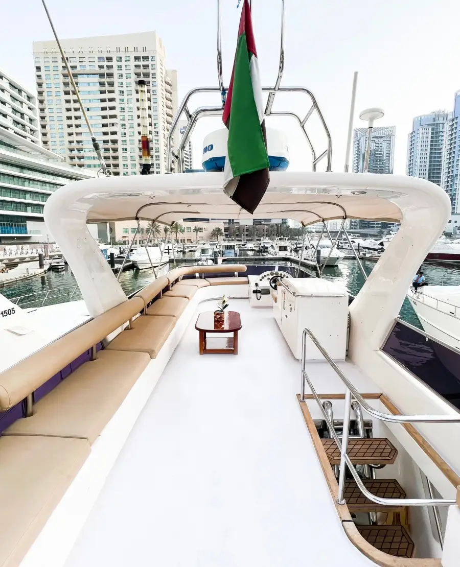 Dubai Yacht Flybridge Comfort Sightseeing Area