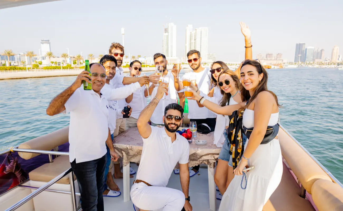 4-Hour Dubai Marina Yacht Rental for Family