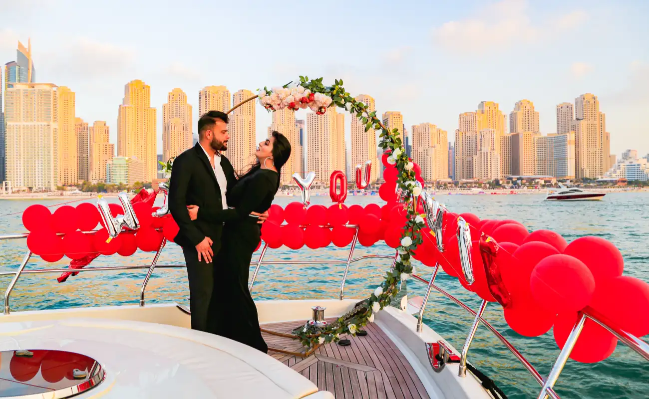 Yacht Rental Dubai Marina for Proposal Surprise
