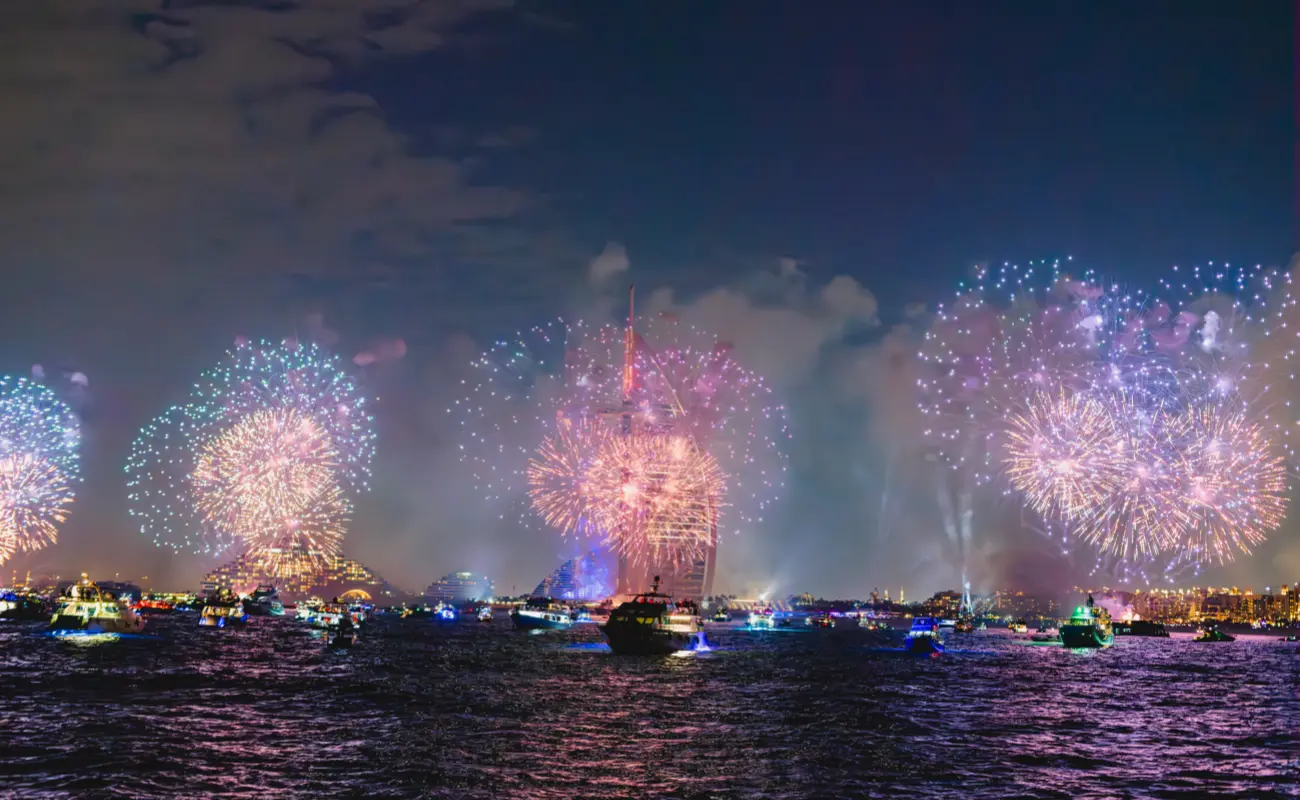 Book a Dubai NYE Yacht Cruise to Watch the Fireworks