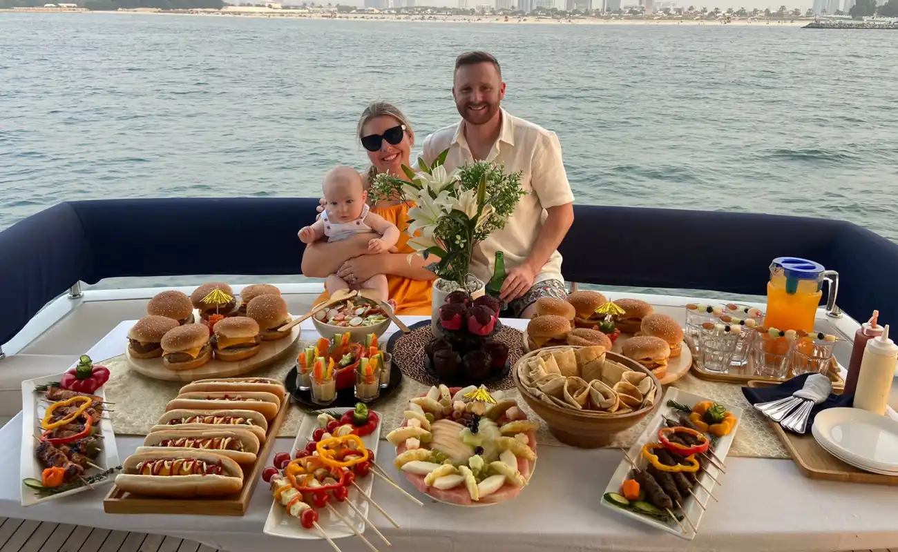 Yacht Rental Dubai Package with Food