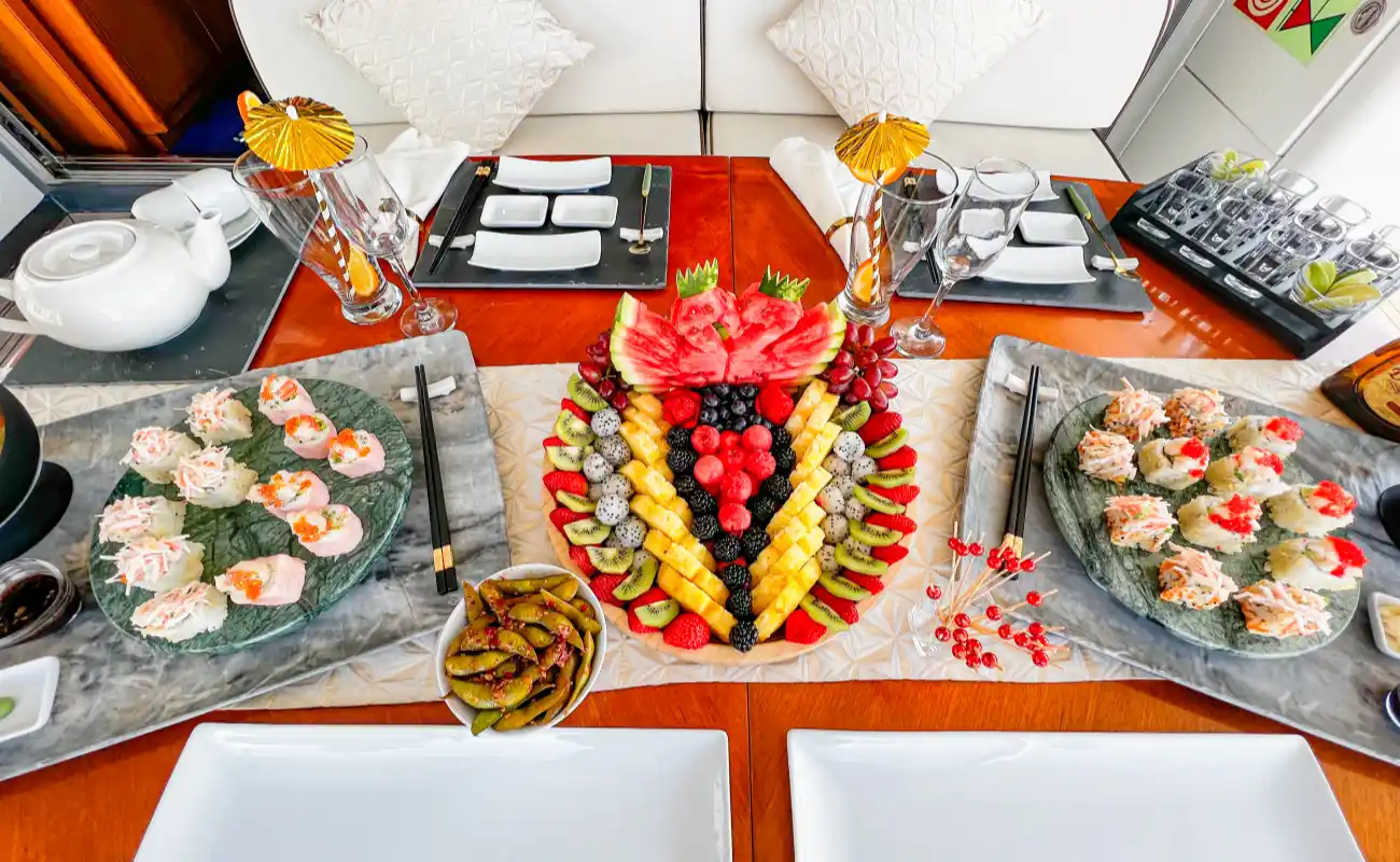 Dubai Yacht New Year Celebration Catering