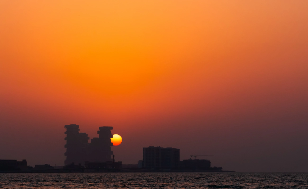 Must-See Spots on Sunset Yacht Cruises in Dubai