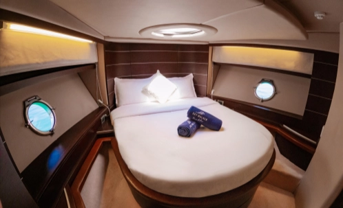 experience cozy and elegant cabin comfort on your premium 2-hour luxury boat ride package departing from dubai marina