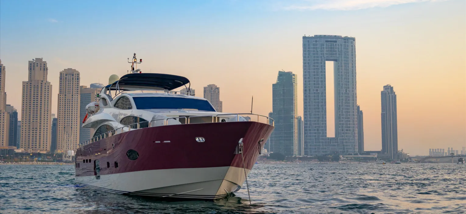 Yacht Tour from Dubai Marina