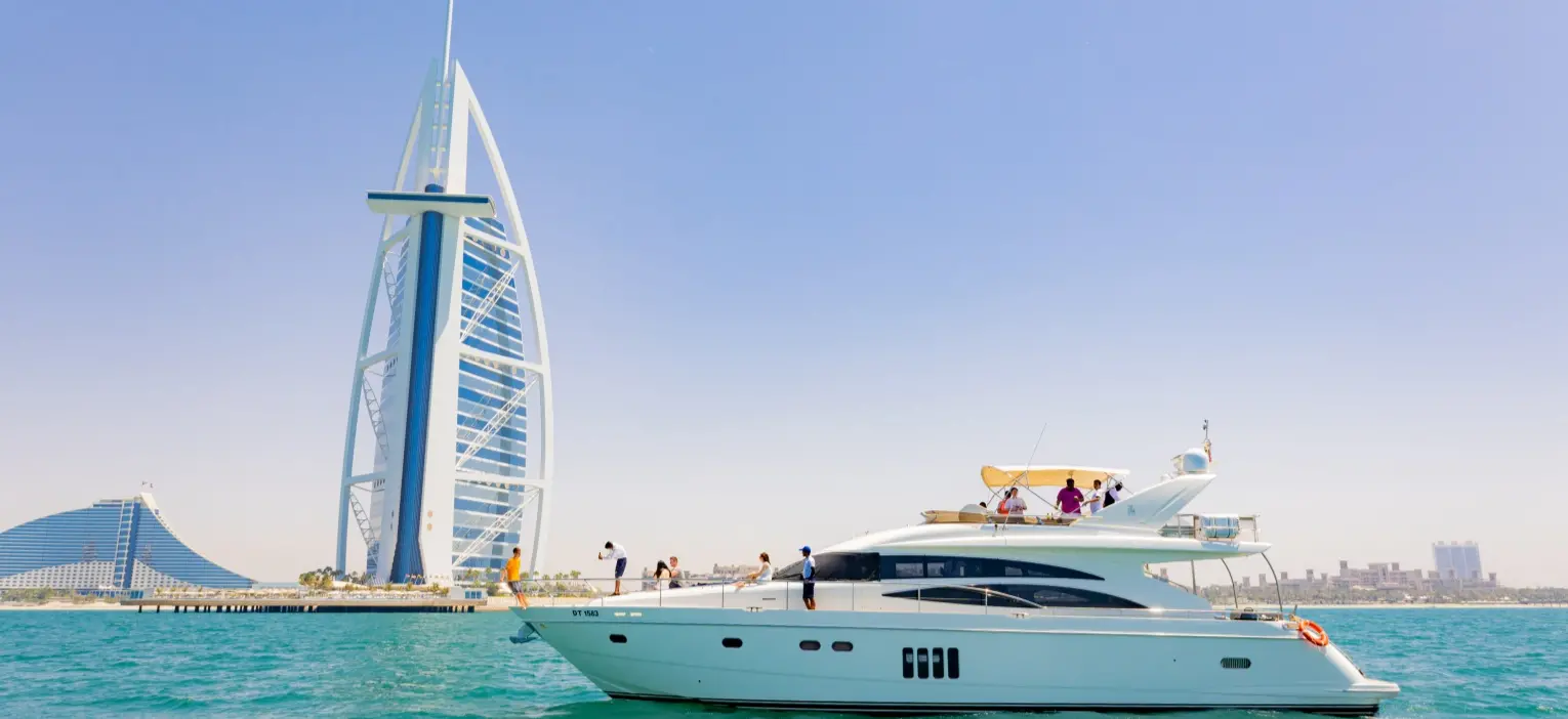 Dubai Marina Yacht Cruise with Drinks