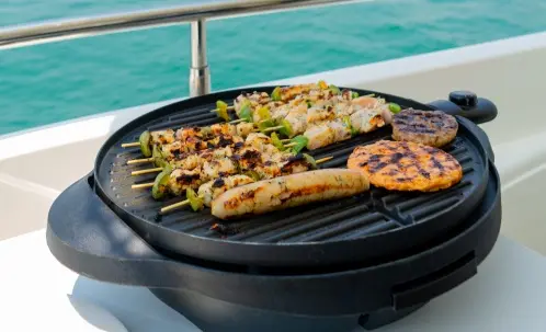 Dubai Harbour Yacht Cruise with BBQ Lunch