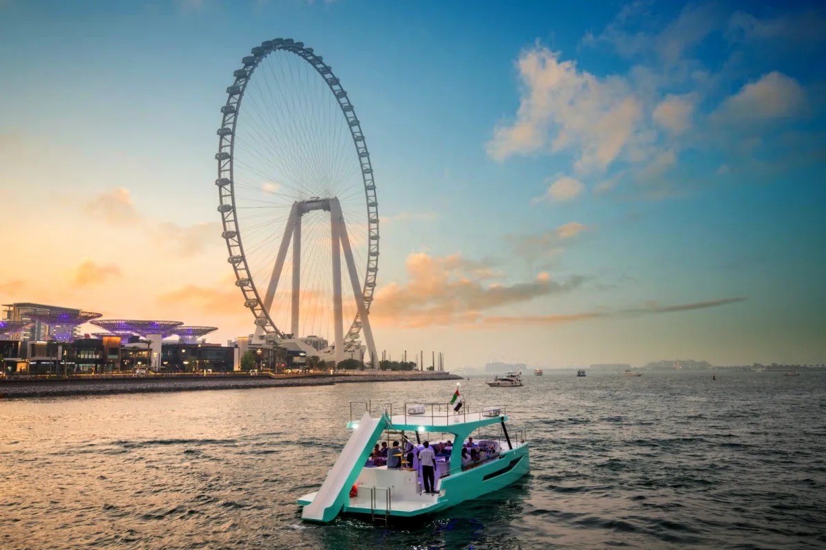 Dubai Small Yacht Sightseeing Cruise